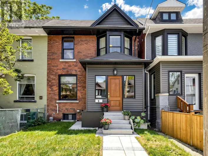 9 CHERRY NOOK GARDENS, Toronto