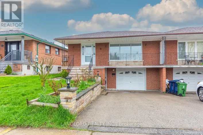 9 CLIPPER ROAD, Toronto