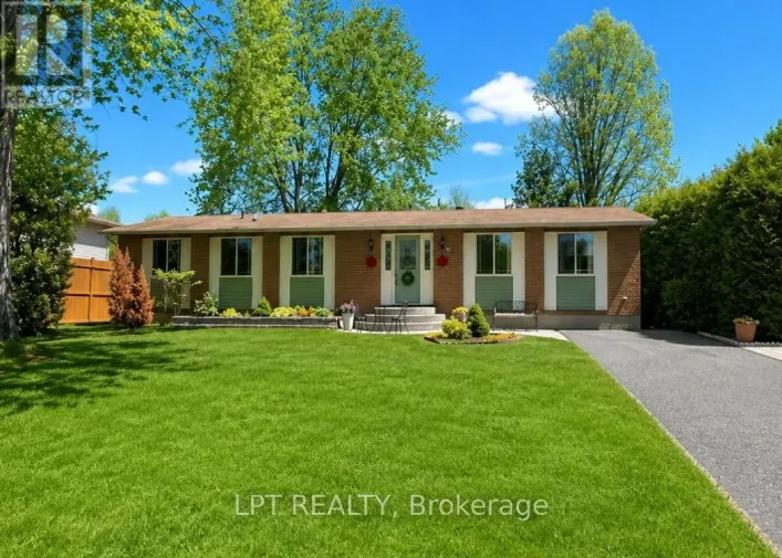 9 DALLAIRE CRESCENT, Ottawa