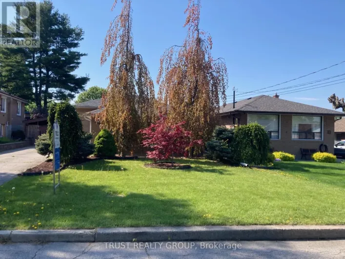 9 DEL RIA DRIVE, Toronto