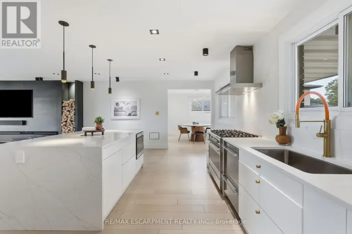 9 DONLEA DRIVE, Hamilton