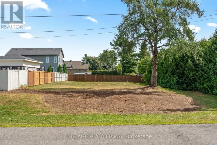 9 DORIS AVENUE, Ottawa