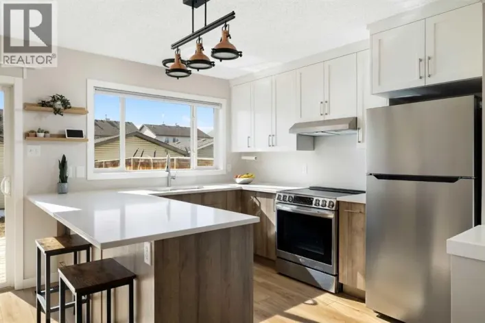 9 Elgin Mews SE, Calgary