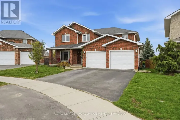 9 ESSEX DRIVE, Belleville