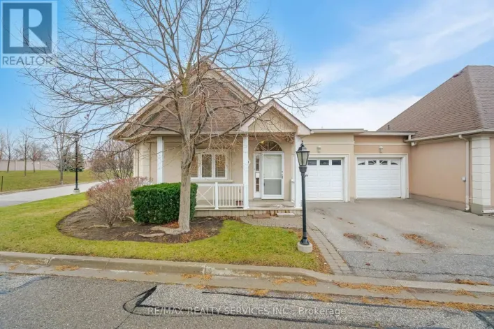 9 FERNDOWN CRESCENT, Brampton