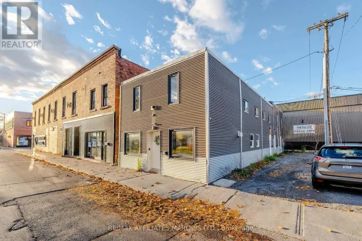 9 FIRST STREET E, Cornwall
