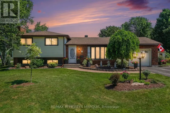 9 FOREST DRIVE, Rideau Lakes
