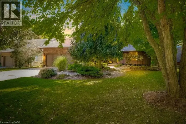 9 FORESTHILL Crescent, Fonthill