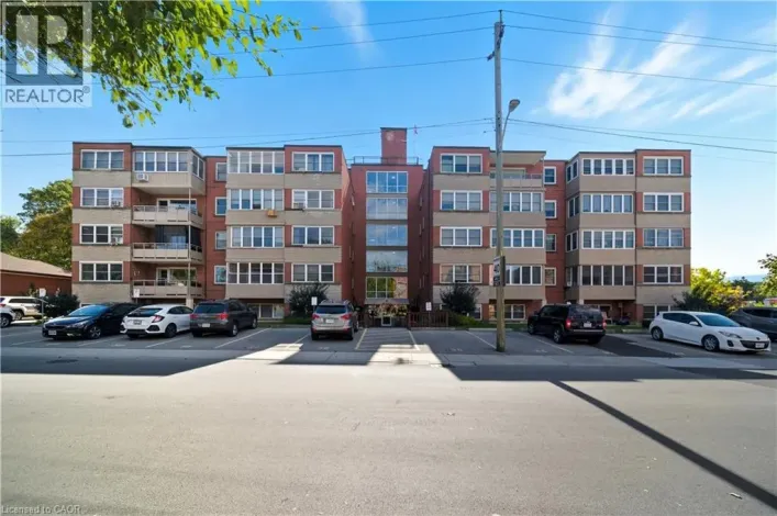 9 GRANT Boulevard Unit# 102, Dundas