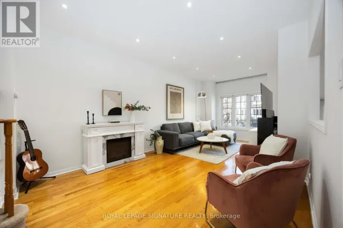 9 HARBOURVIEW CRESCENT, Toronto