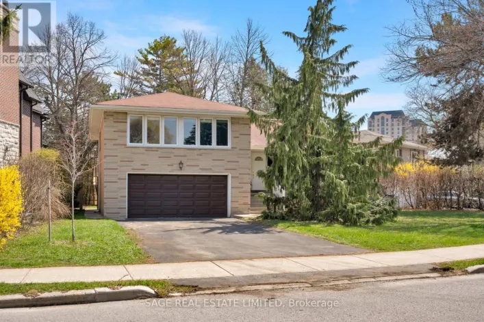 9 HAWKSBURY DRIVE, Toronto