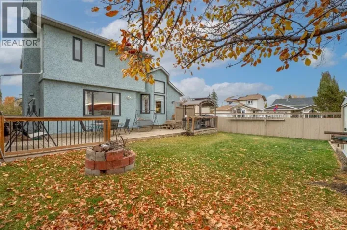 9 Hunters Mews, Okotoks