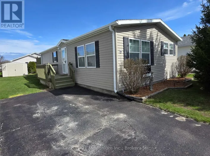 9 ILLINOIS CRESCENT, Wasaga Beach