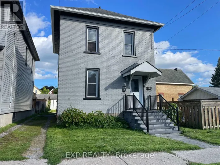 9 KENT STREET, Smiths Falls