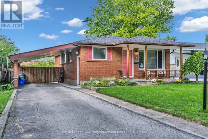 9 KENWOOD CRESCENT, London East