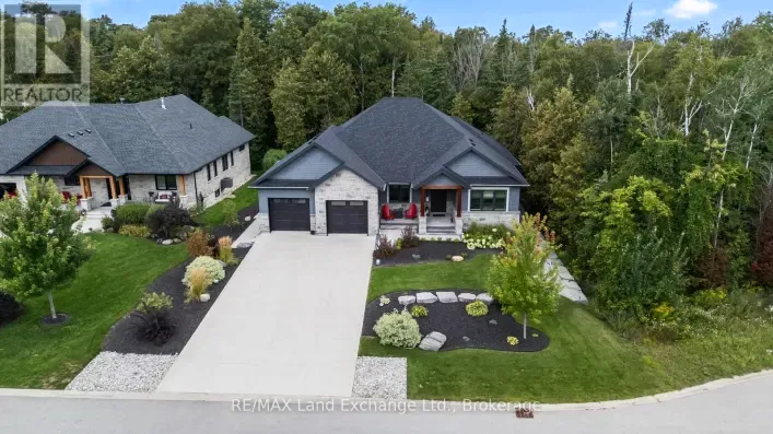 9 LAKESIDE WOODS CRESCENT, Saugeen Shores