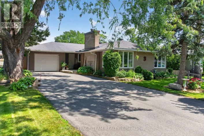 9 LAURENTIDE ROAD, Ottawa