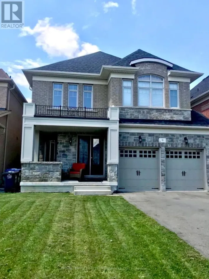 9 LEGENDARY CIRCLE, Brampton