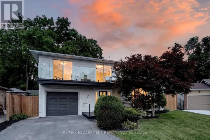 9 LESLIE DRIVE, Hamilton