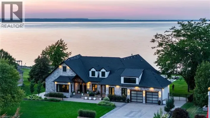 9 LOCHSIDE Drive, Stoney Creek