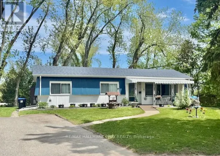 9 LOCUST HILL COURT, Innisfil