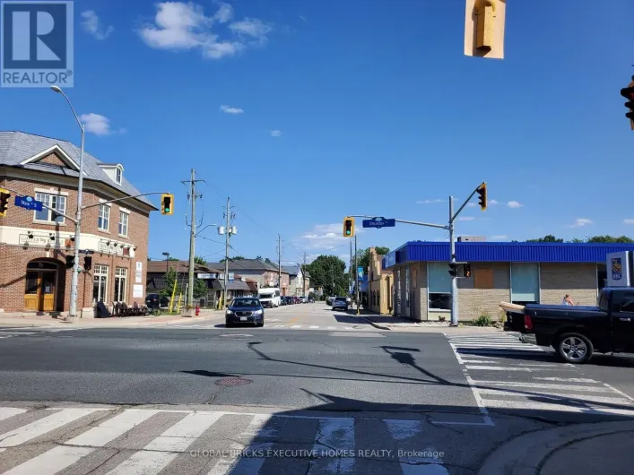 9 MAIN STREET N, Hamilton