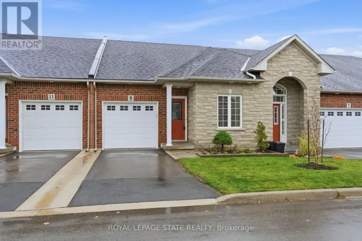 9 MANITOULIN TRAIL, Hamilton