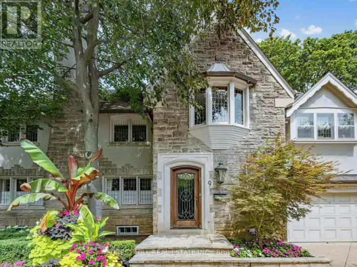 9 ORMSBY CRESCENT, Toronto