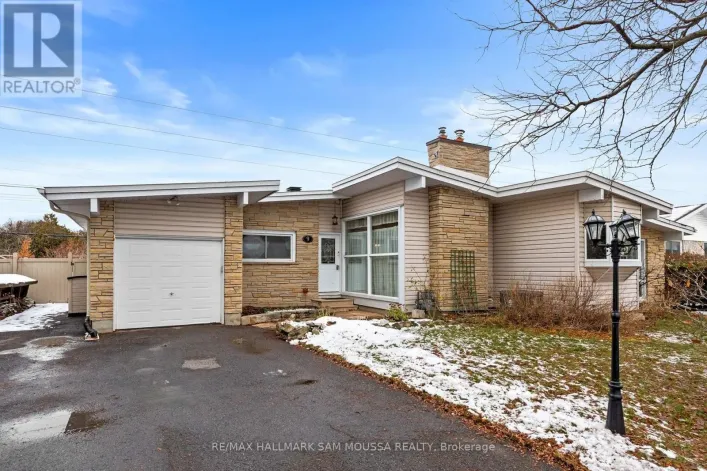 9 QUINPOOL CRESCENT, Ottawa