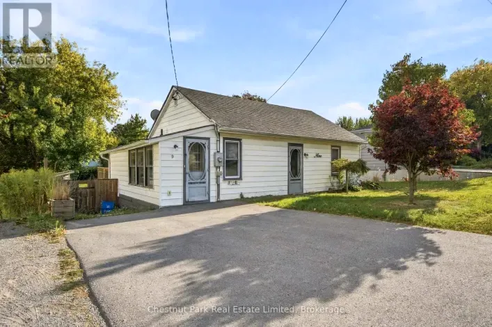 9 ROGERS STREET, Prince Edward County