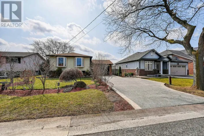 9 SIDARE COURT, Grimsby