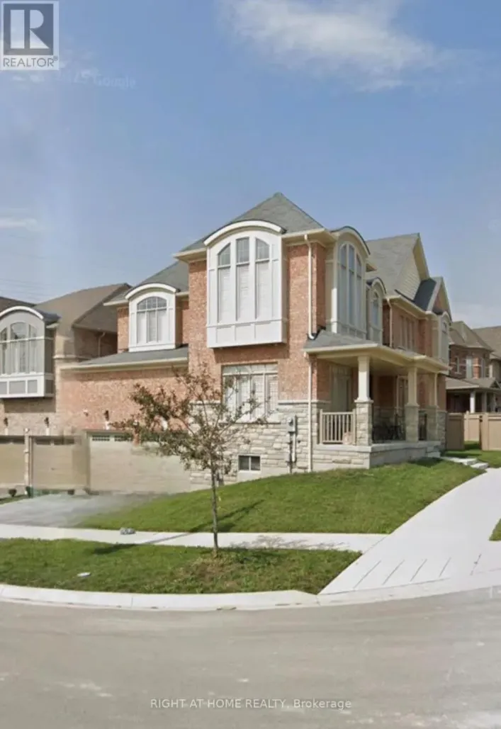 9 STOTT AVENUE, Ajax