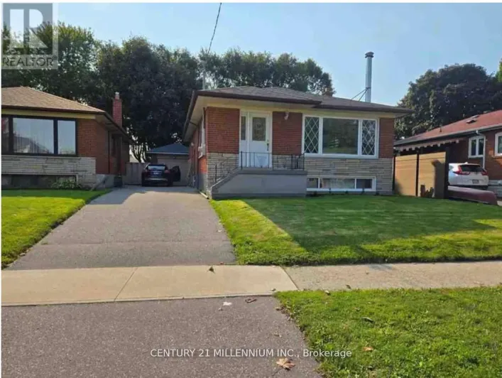 9 TRALEE AVENUE, Toronto