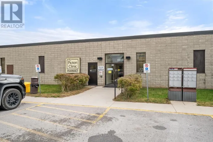 9 - UNIT 9 - 389 PICTON MAIN STREET, Prince Edward County