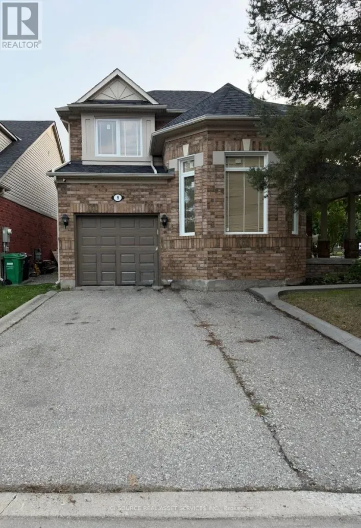 9 UNSWORTH STREET, Brampton