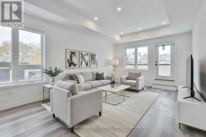 9 VIVIAN ROAD, Toronto