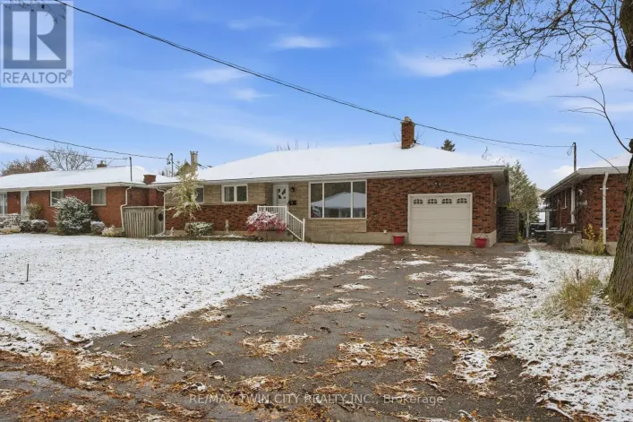 9 WADDINGTON STREET, Brantford