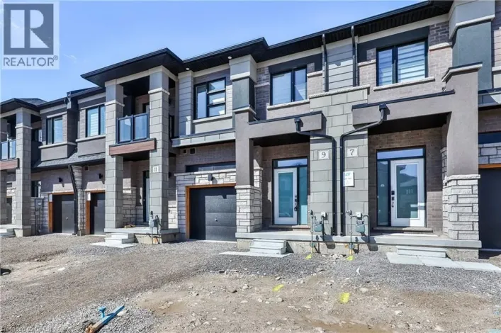 9 WAKELING Drive, Brantford