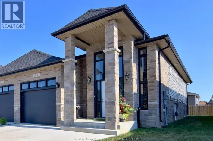 9 WOODLAND, Kingsville