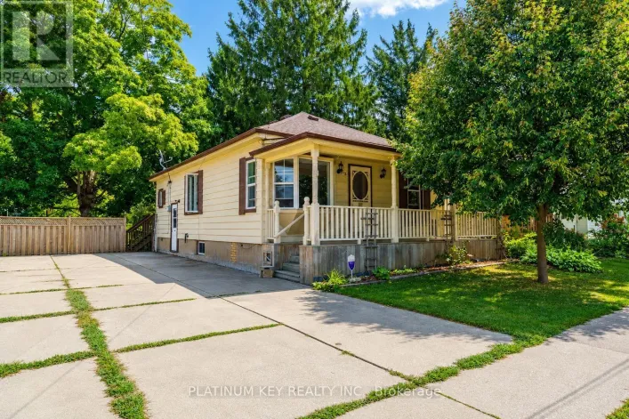 90 ANDREW STREET, South Huron