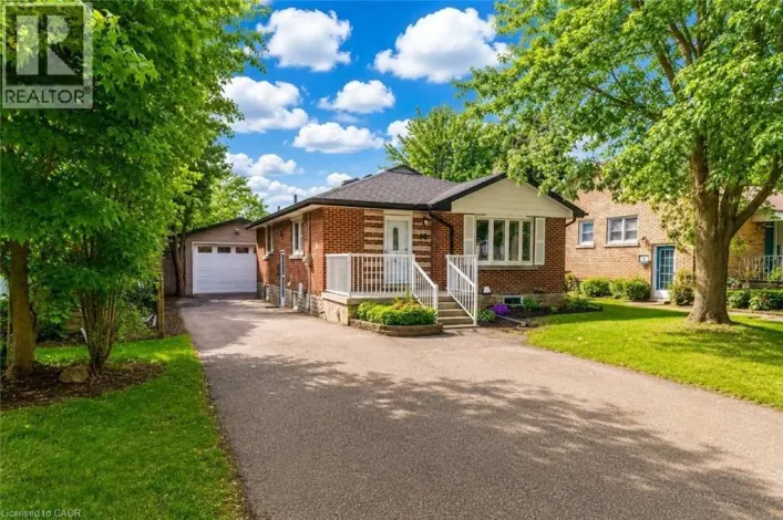 90 ARLINGTON Boulevard, Kitchener