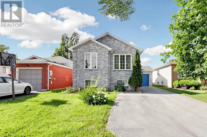 90 BARRE DRIVE, Barrie