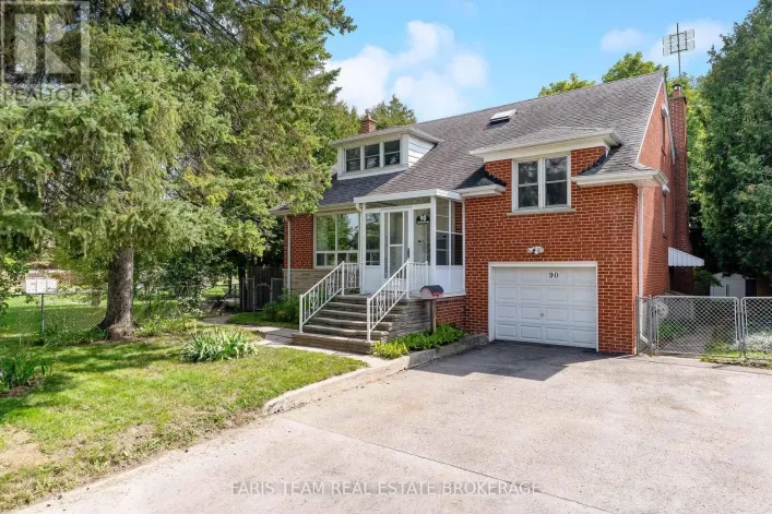 90 BEDFORD PARK AVENUE, Richmond Hill