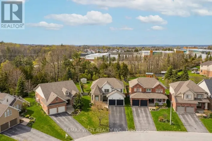90 BIRKHALL PLACE, Barrie