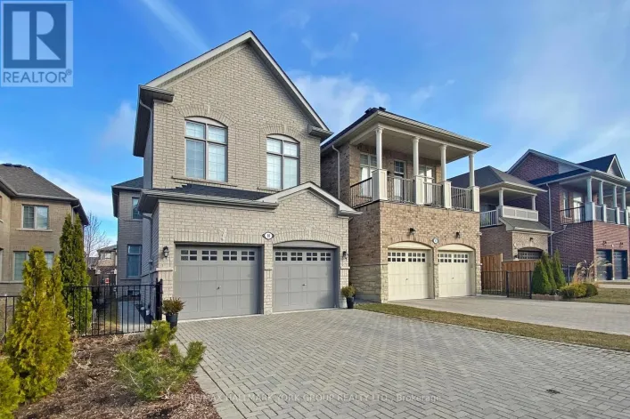 90 BRAEBROOK DRIVE, Whitby