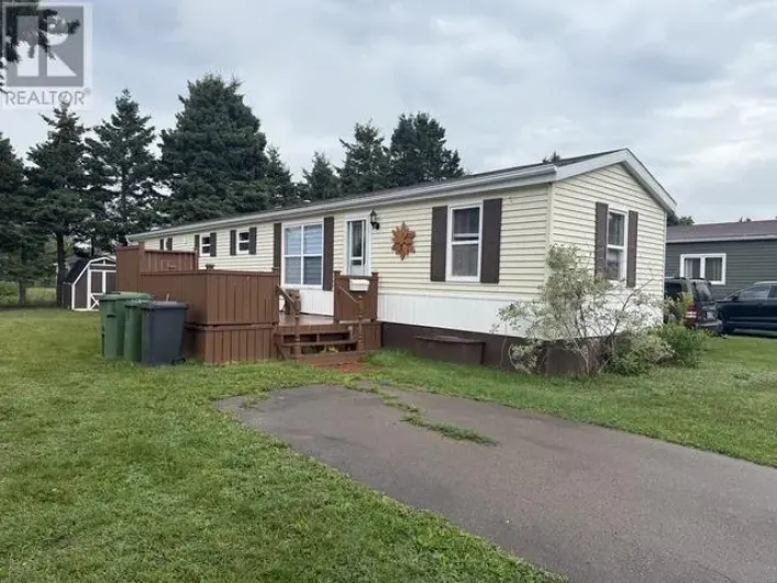 90 Evergreen Village, Summerside