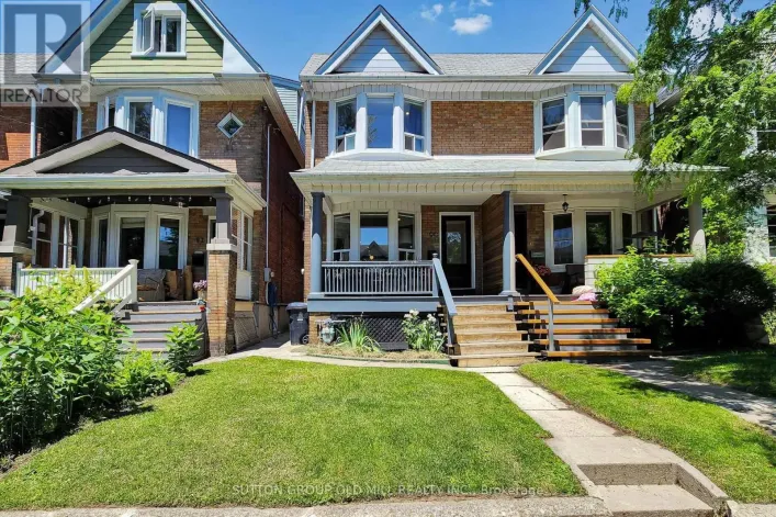 90 FERMANAGH AVENUE, Toronto