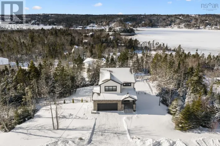 90 Hargrove Lane, Whites Lake