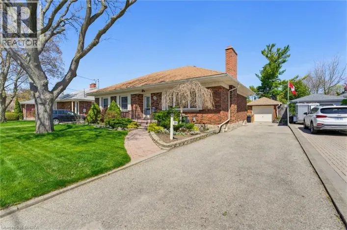 90 HENDERSON Avenue, Brantford