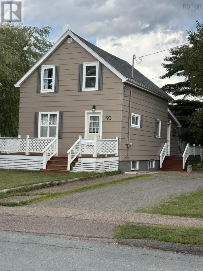 90 Hillcrest Ave Avenue, Bible Hill